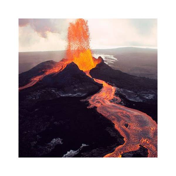 Volcanic Eruption & Floating Jellyfish Dual-Mode Water Lamp